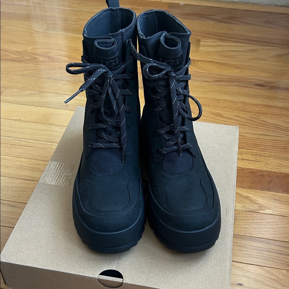 Women’s The Ugg Lug Black Boots BRAND NEW